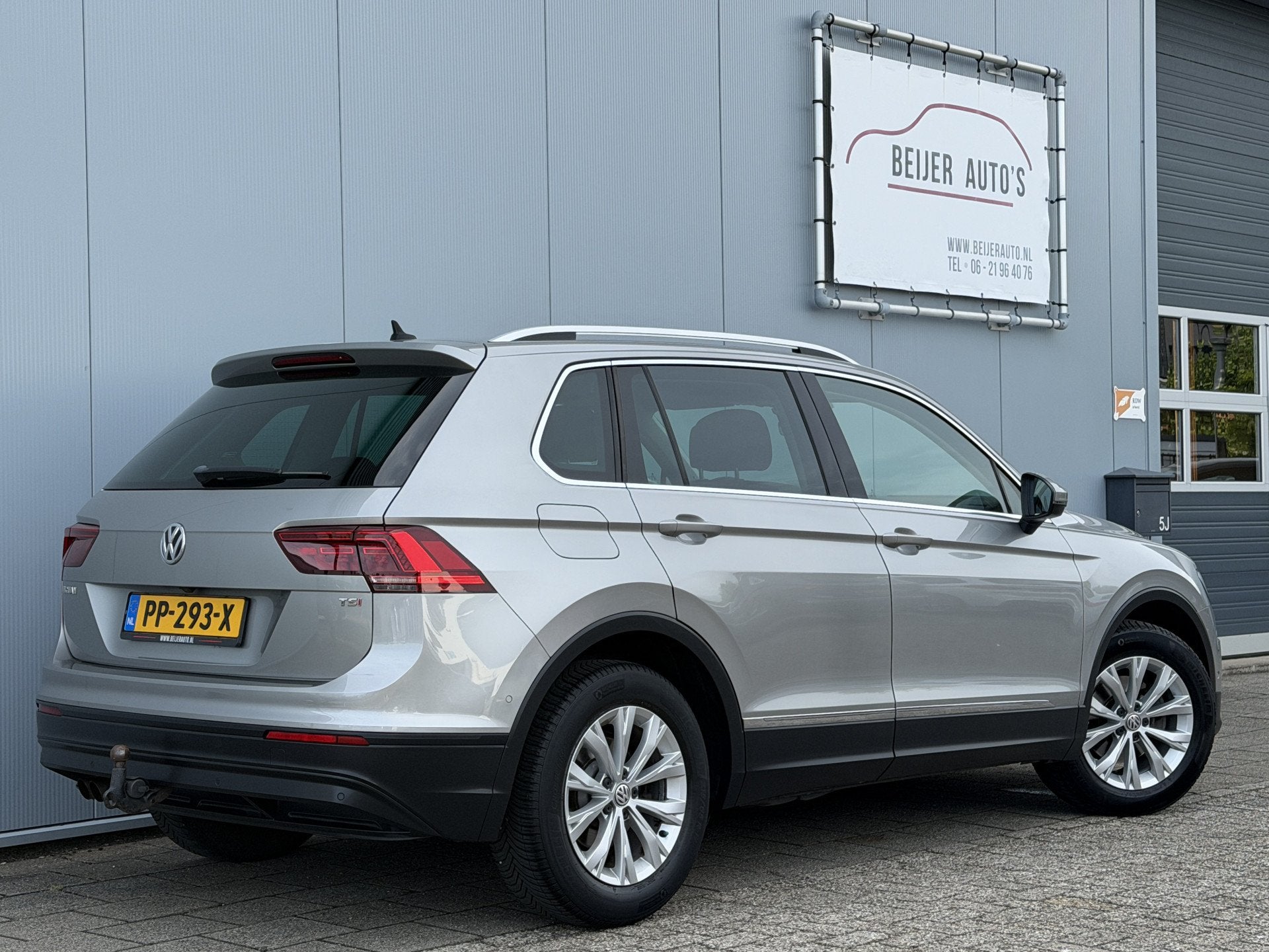Volkswagen Tiguan 1.4 TSI Comfortline Business Carplay/Trekh, Voorwielaandrijving, Stof, Gebruikt, Euro 6