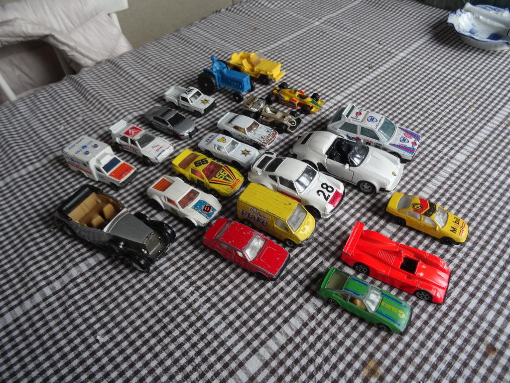 Diverse oude modelauto, Ophalen, Gebruikt, Auto