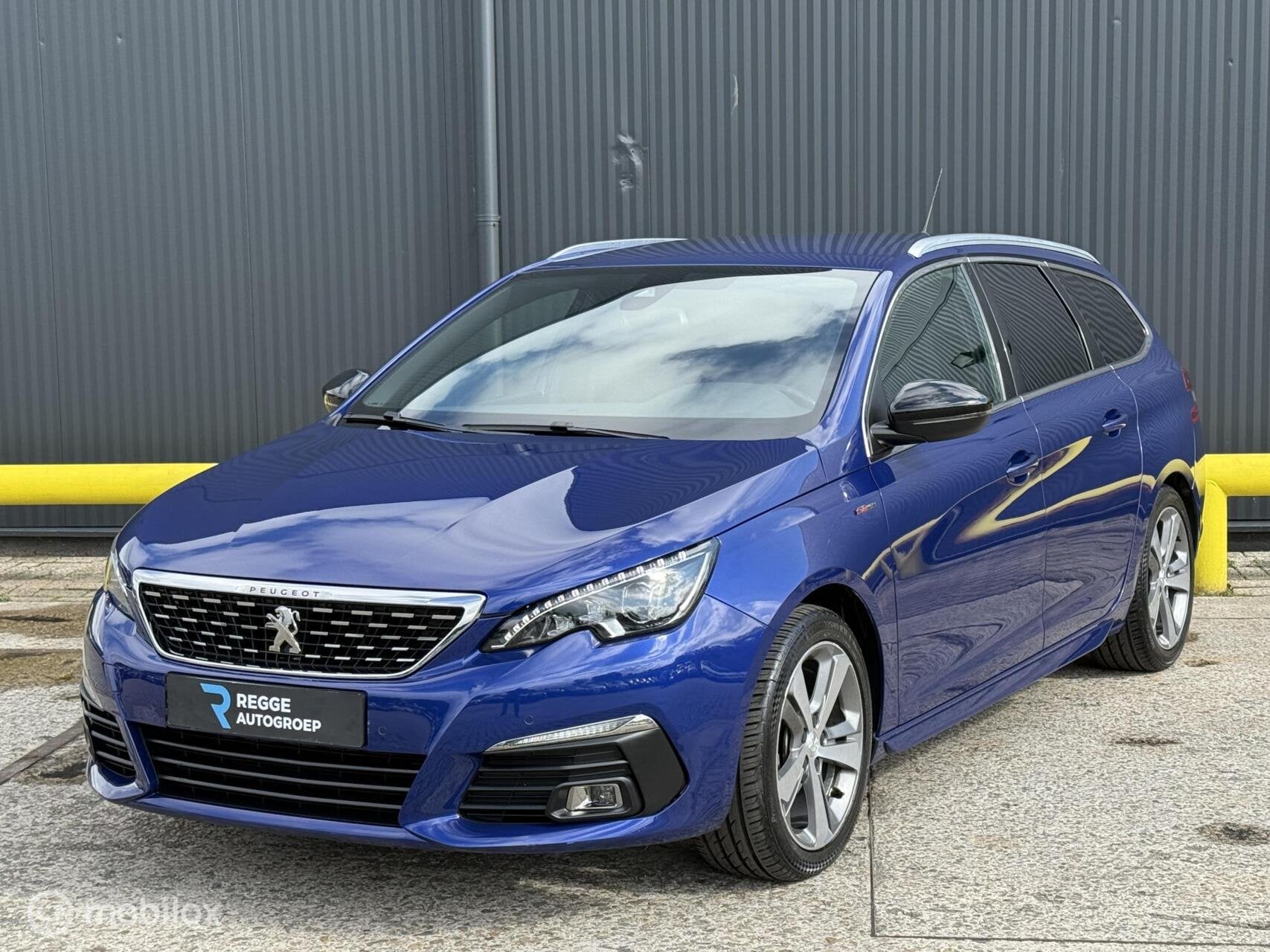 Peugeot 308 SW 1.2 PureTech GT-line AUTOMAAT | LED, Auto's, Peugeot, Gebruikt, 1199 cc, Blauw, Parkeersensor
