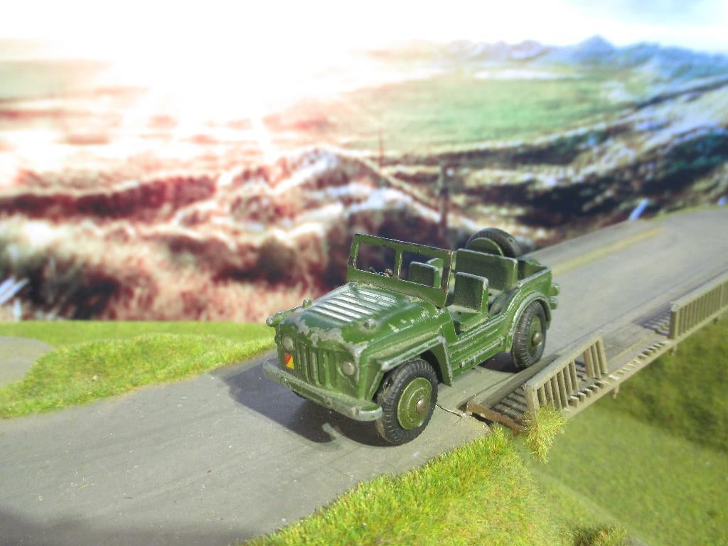 1/43 Austin Champ - Dinky Toys 674, Ophalen of Verzenden, Gebruikt, Auto, Overige merken
