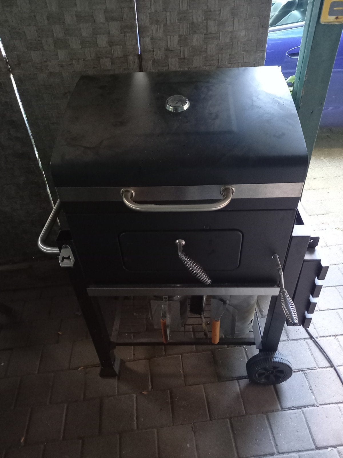 Zwarte BBQ Smoker met thermometer en wielen, Ophalen of Verzenden, Gebruikt