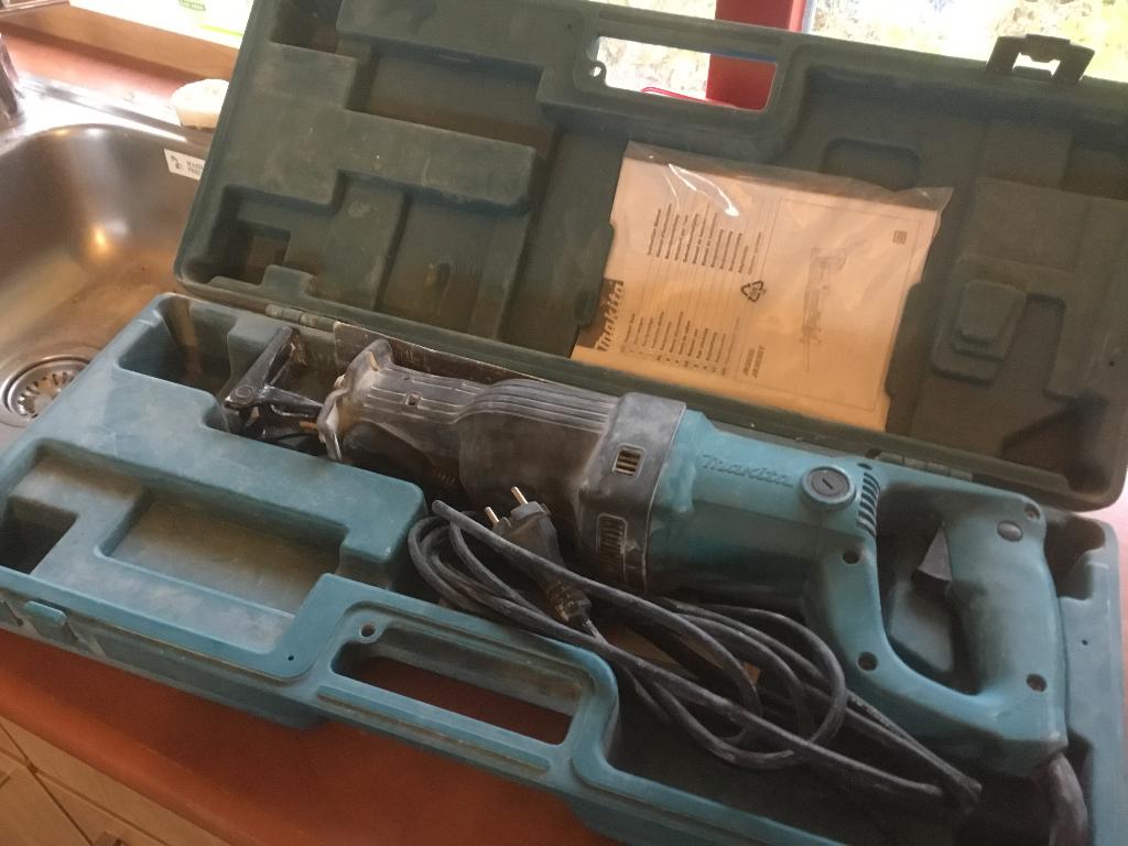 Makita JR3030 reciprozaag, Ophalen, Gebruikt, 70 mm of meer, 600 tot 1200 watt