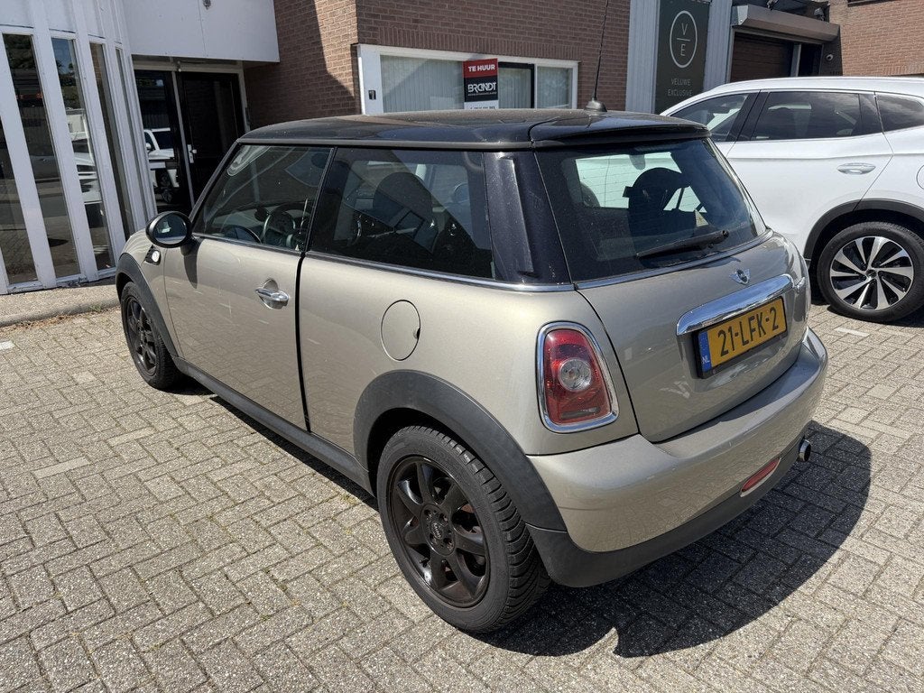 MINI 3-Deurs 1.6 Cooper Pepper | Airco | Cruise | APK 02-202, Auto's, Mini, Voorwielaandrijving, Zwart, 4 cilinders, 4 stoelen