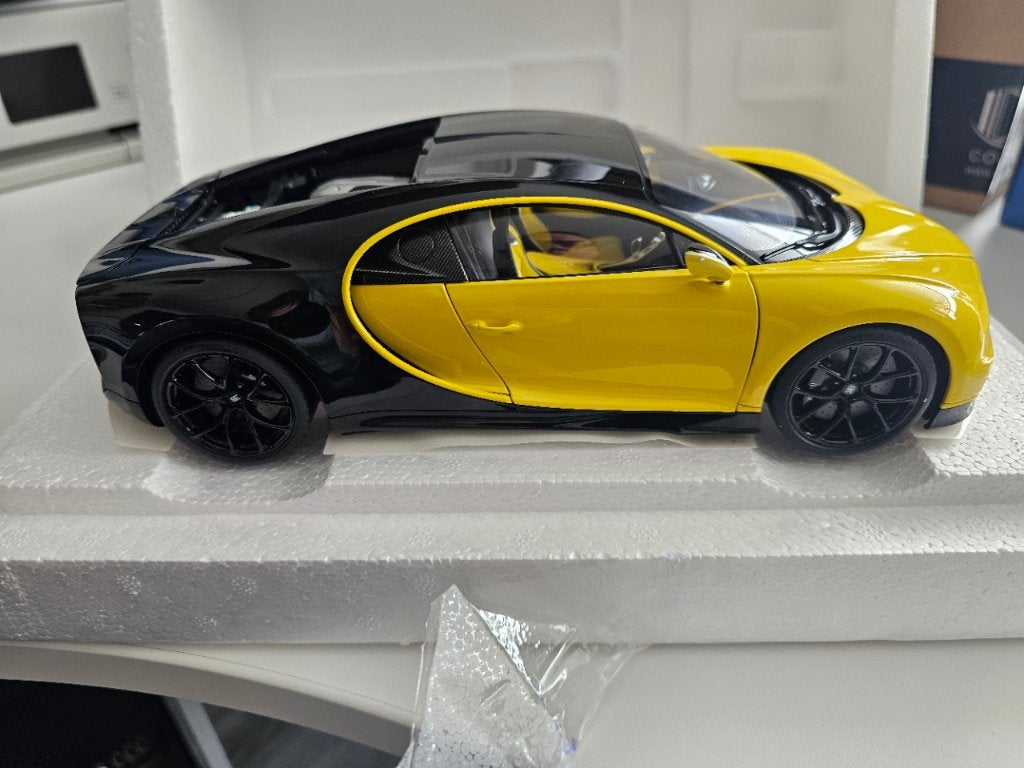 Bugatti Chiron , Autoart model, Hobby en Vrije tijd, Ophalen of Verzenden, Nieuw, Auto, Autoart