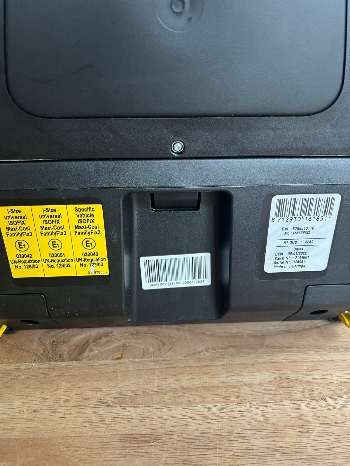 Foto 4 van Maxi-Cosi FamilyFix3 ISOFIX Base - Zo goed als nieuw