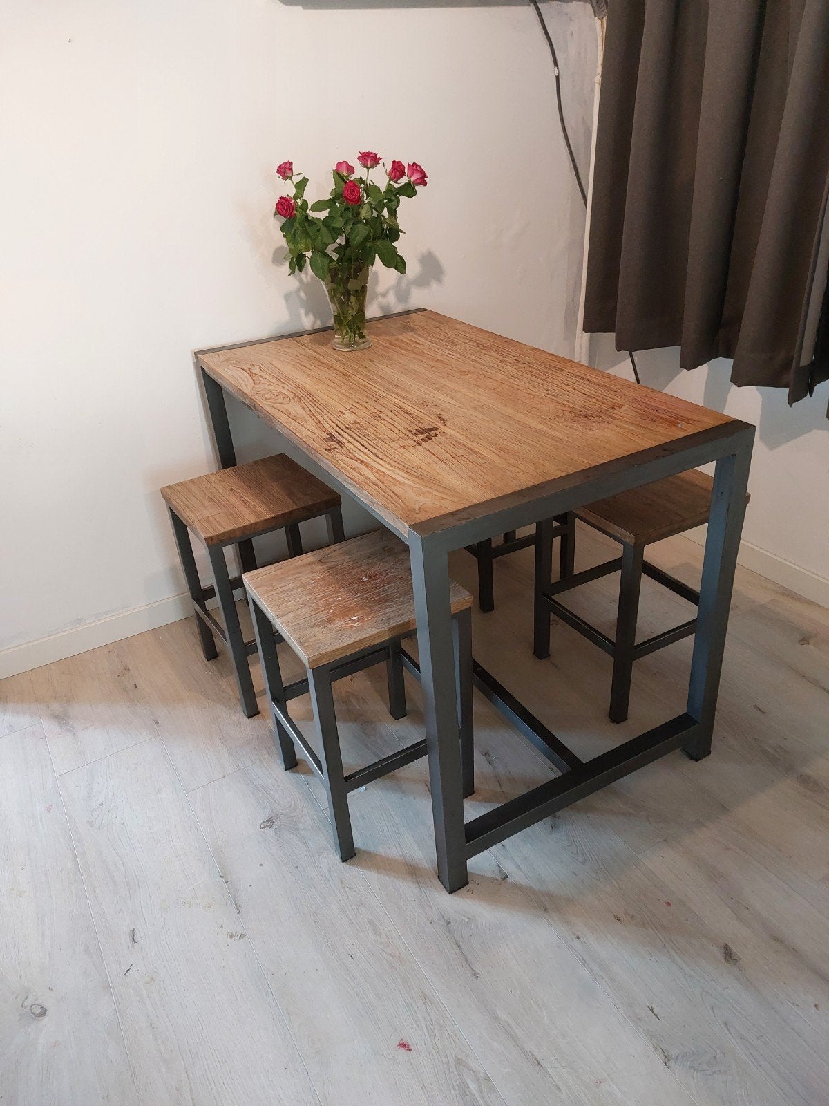 hoge tafel met bar krukken industriële industrieel hangtafel, Ophalen, Gebruikt