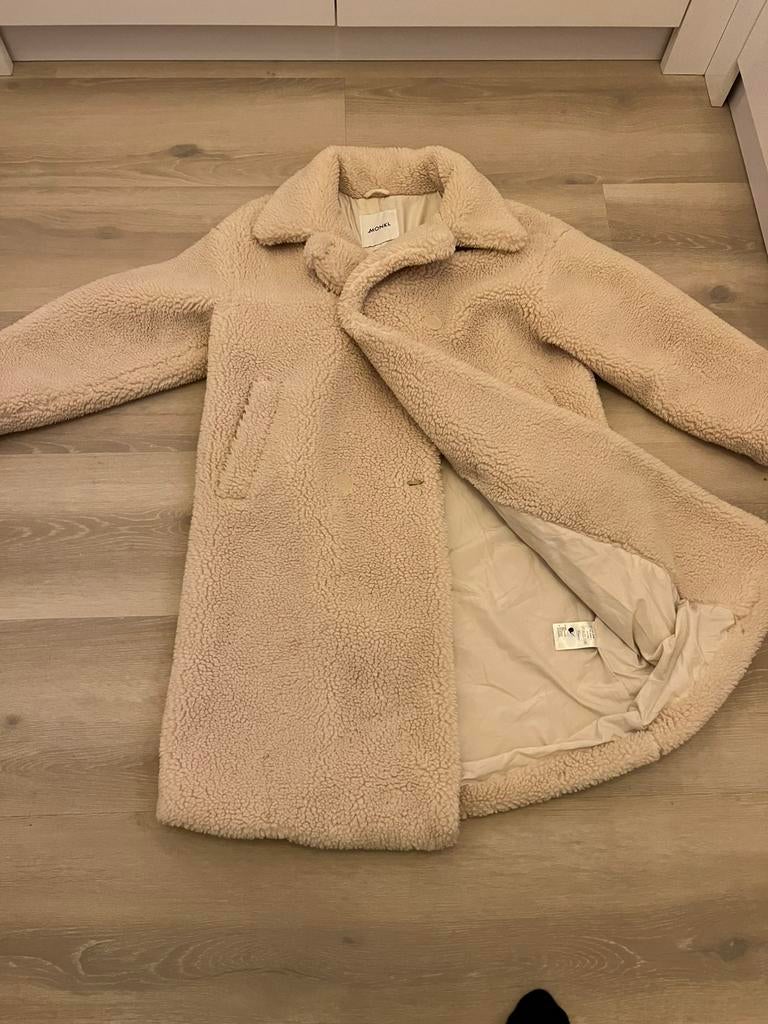 Teddy jas maat S Beige Monki, Kleding | Dames, Jassen | Winter, Ophalen of Verzenden, Zo goed als nieuw, Maat 38/40 (M), Beige
