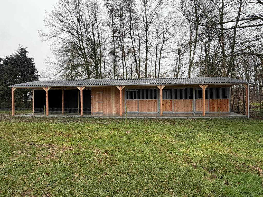 Stallen van horsestables!, Dieren en Toebehoren, Stalling en Weidegang, Stalling, 2 of 3 paarden of pony's
