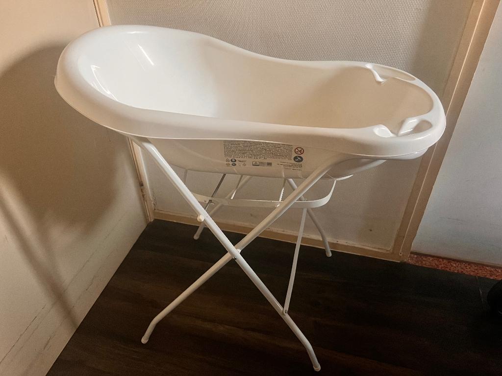 Baby badje met standaard, Kinderen en Baby's, Badjes en Verzorging, Zo goed als nieuw, Badje, Standaard, Ophalen