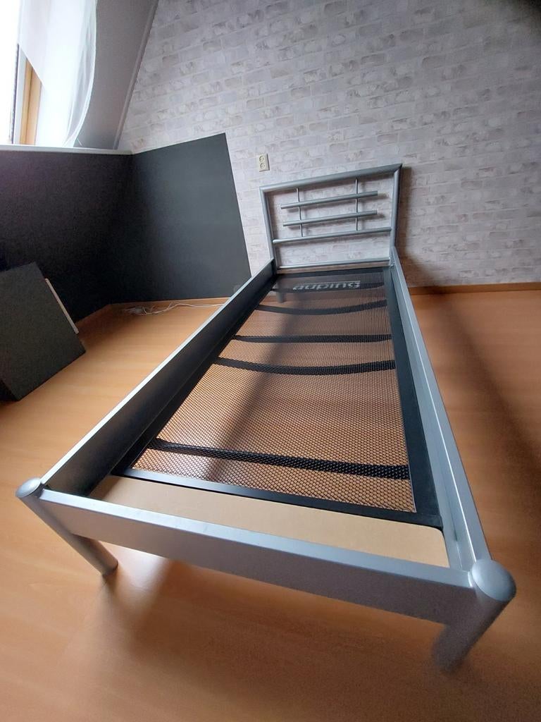 Zilver metallic metalen 1-pers. ledikant met auping spiraal, Huis en Inrichting, Slaapkamer | Bedden, Ophalen, Gebruikt, 90 cm