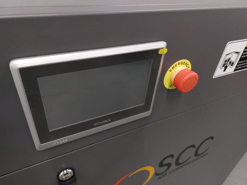 Schroefcompressor 11kW 1480l/min Frequentie geregeld, Doe-het-zelf en Verbouw, Ophalen, 800 liter/min of meer, Nieuw, Geluidgedempt