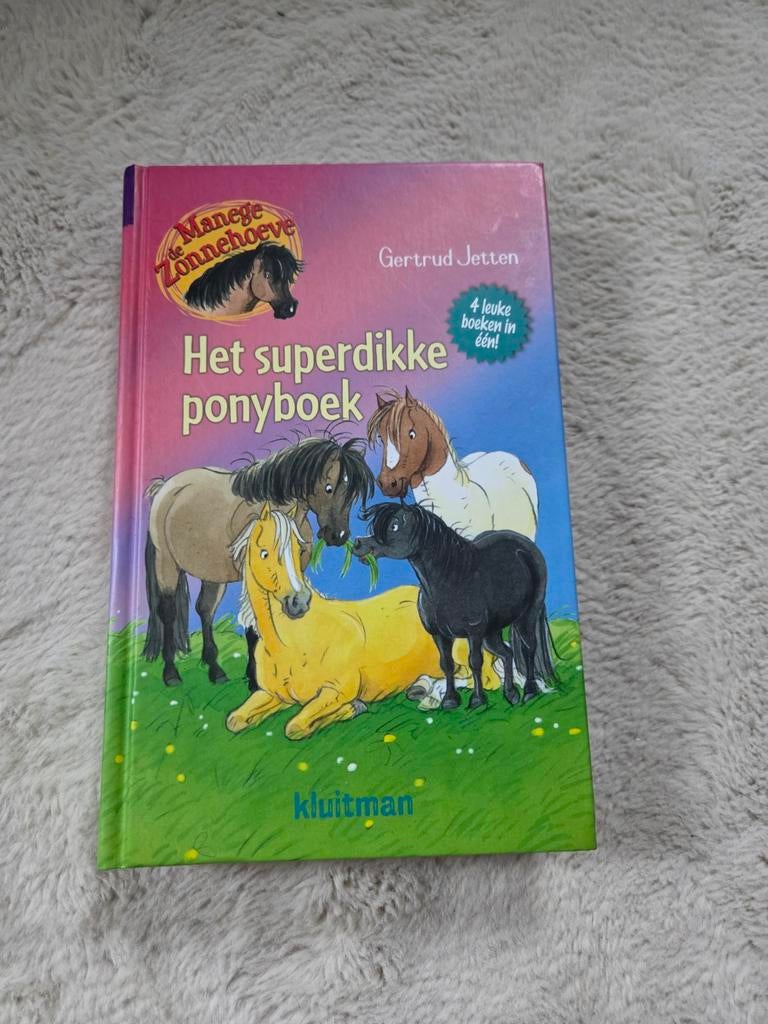 Manege de zonnehoeven boeken 4 delen in 1 boek, Ophalen of Verzenden, Nieuw