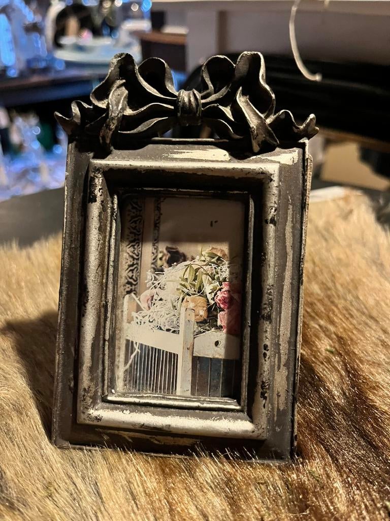 Brocante strikfotolijstje, Ophalen of Verzenden