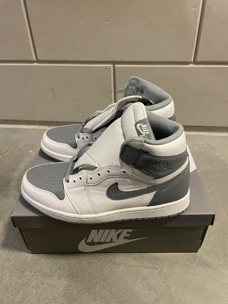 Nike Air Jordan 1 Stealth - Nieuw - Maat 41, Kleding | Heren, Schoenen, Ophalen of Verzenden, Nieuw, Wit, Sneakers of Gympen
