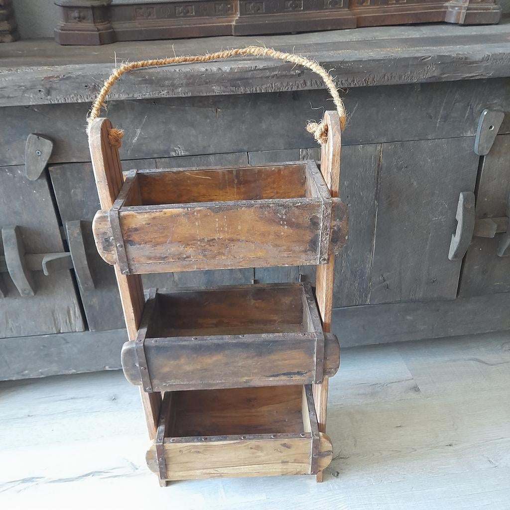 Etagère oud hout met 3 steenmallen - landelijk - stoer sober, Huis en Inrichting, Woonaccessoires | Etagères, Gebruikt, Ophalen of Verzenden
