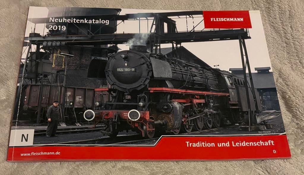 Fleischmann Modeltrein Catalogus 2019 #2. ZGAN, Ophalen of Verzenden, Zo goed als nieuw, Catalogus