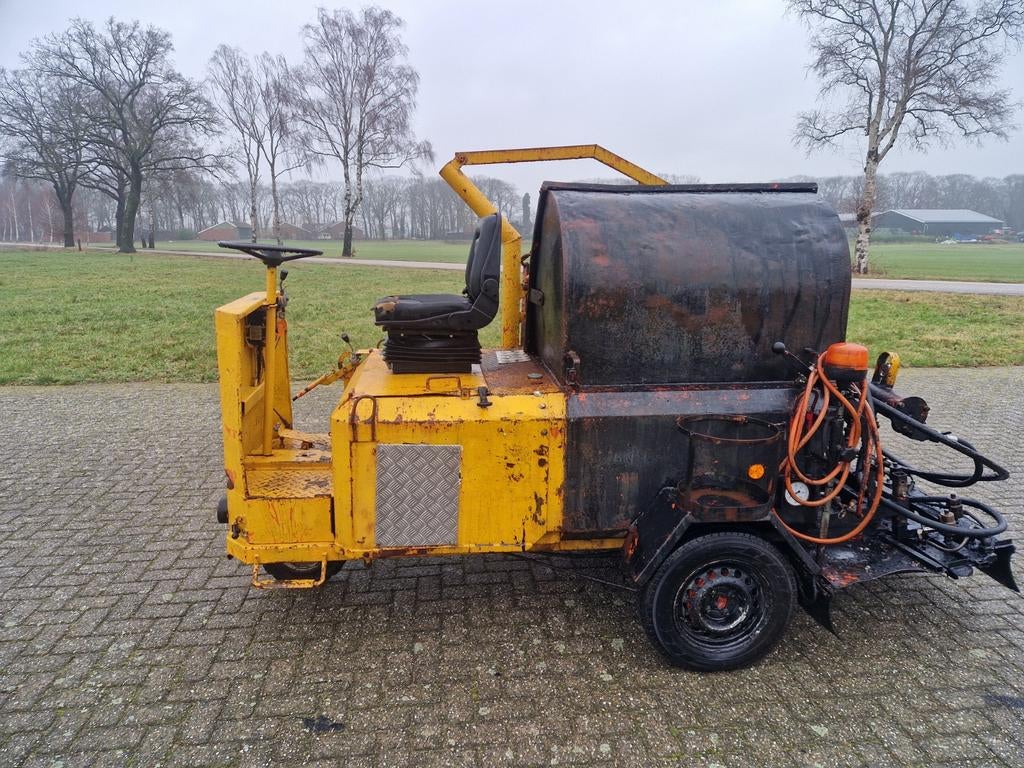 Te koop strassmayr bitumen spuitmachine, Ophalen