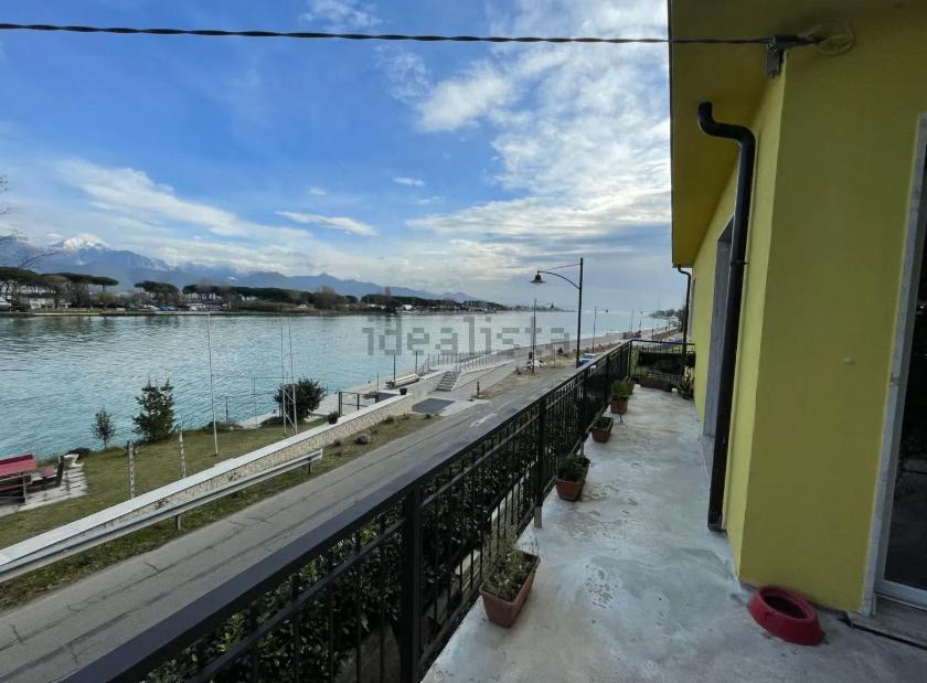Huis in Italie direct aan de middenlandse zee, Huizen en Kamers, Buitenland, Bocca di Magra Liguria nabij la Spezia Cinque Terre