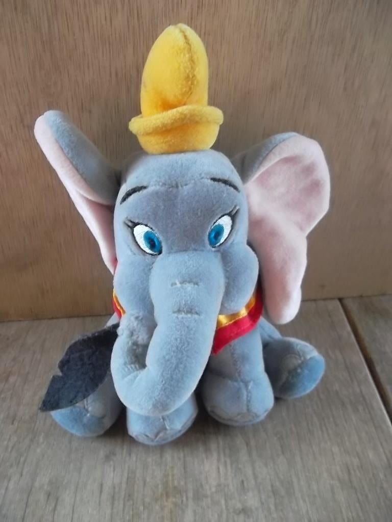 Disney Dombo beany 20cm Disneyland, Ophalen of Verzenden, Overige figuren, Zo goed als nieuw, Beeldje of Figuurtje