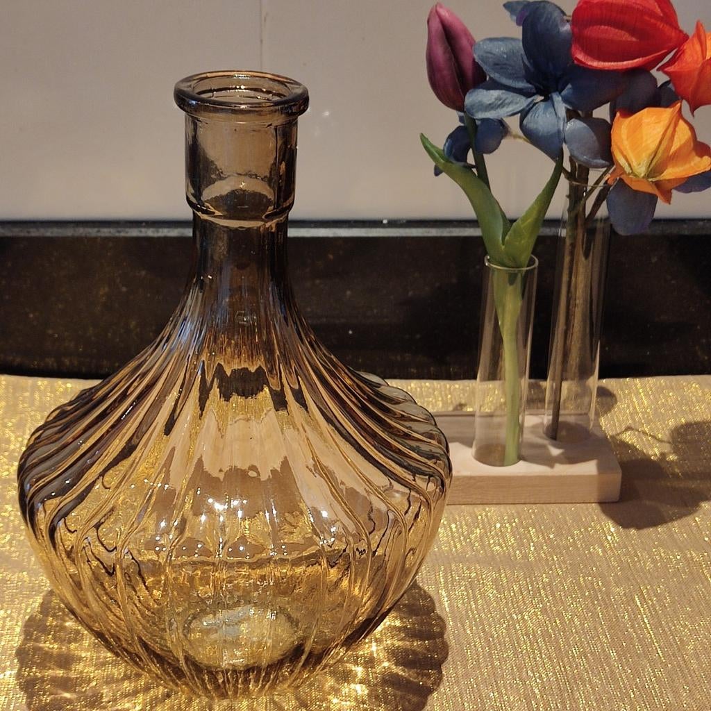 Mooie bruine glazen vaas van Daan Kromhout, Ophalen of Verzenden, Zo goed als nieuw, Overige kleuren, Glas