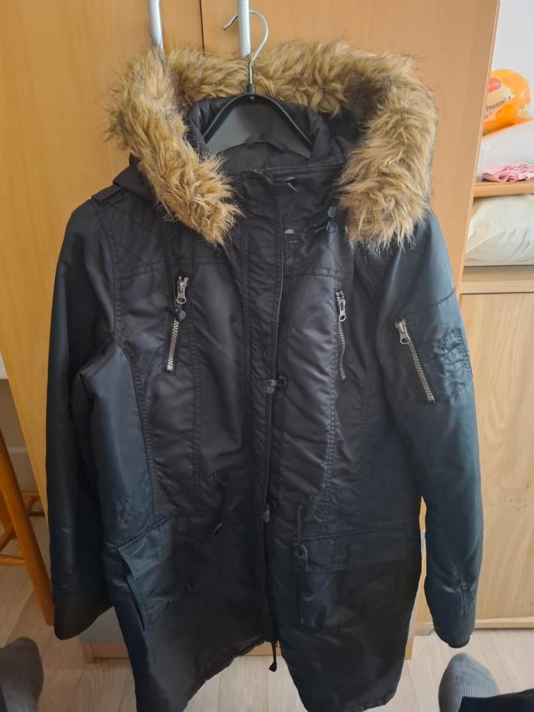 Dames winter jas. Maat L, Ophalen of Verzenden, Zo goed als nieuw, Maat 38/40 (M), Zwart