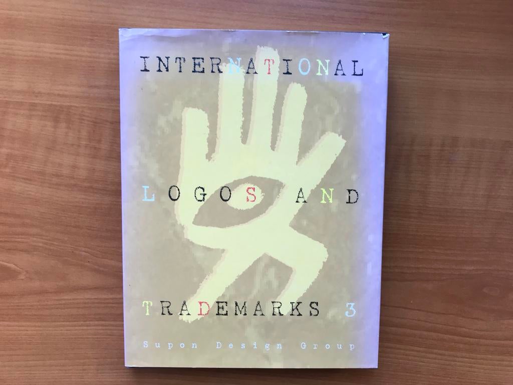 International Logos and Trademarks 3 - Catalogus, Boeken, Catalogussen en Folders, Ophalen of Verzenden, Zo goed als nieuw, Catalogus