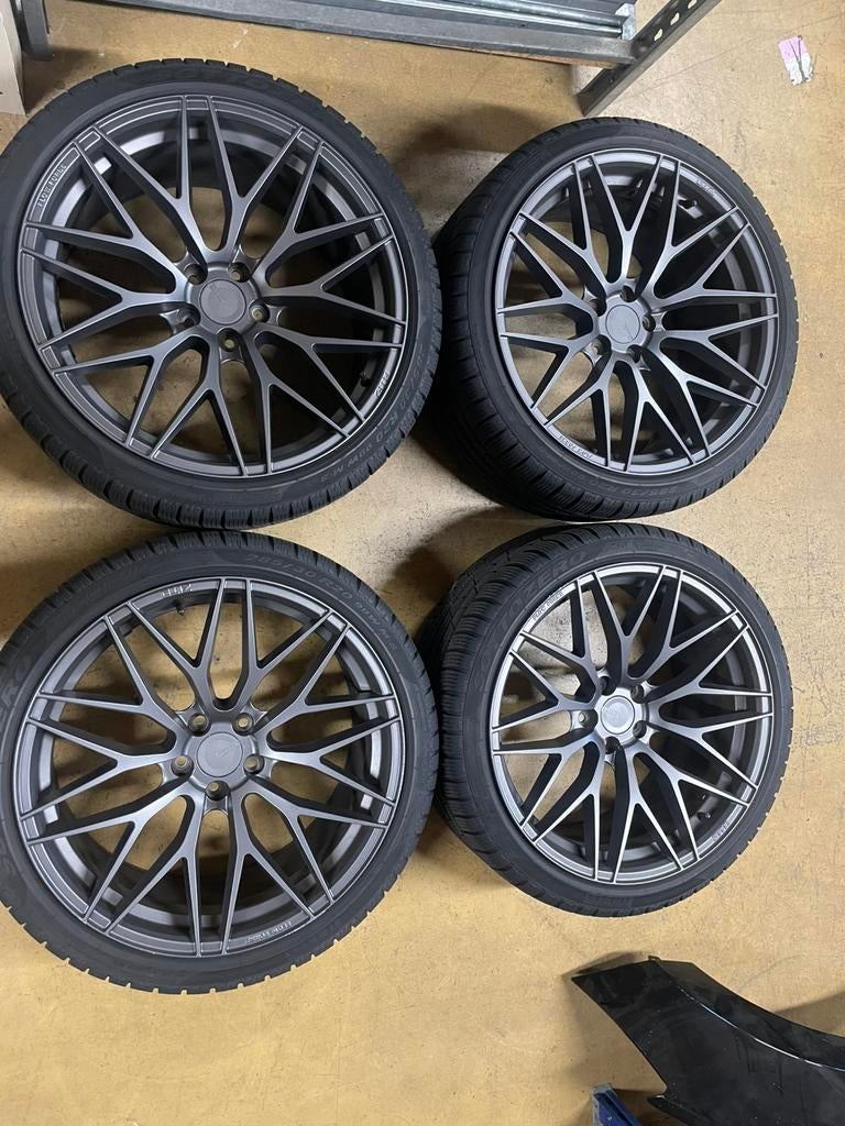 20 Inch velgen met winterbanden voor een Audi RS4, Ophalen, Gebruikt, 285 mm, Banden en Velgen