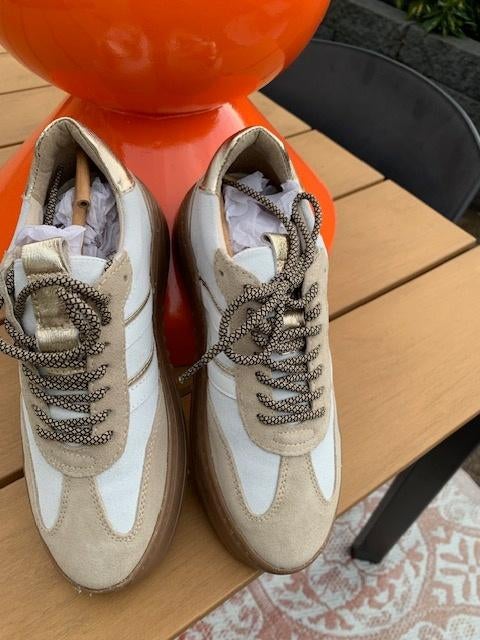 NIEUWE Omoda sneakers wit/goud maat 37, Wit, Omoda, Nieuw, Ophalen of Verzenden