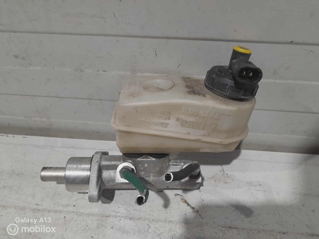 Hoofdremcilinder Renault Scenic 7700828034 7700436913, Auto-onderdelen, Gebruikt, Ophalen of Verzenden