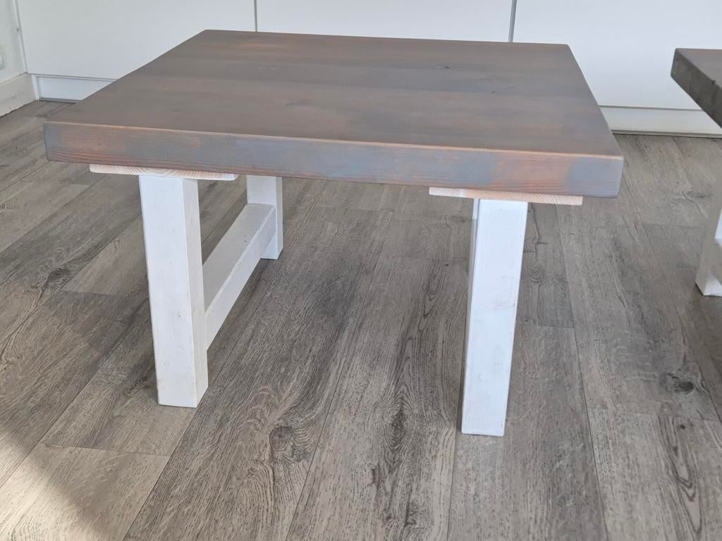 2 keer Salontafel 70*70, greywash, massief, Huis en Inrichting, Complete inboedels, Ophalen