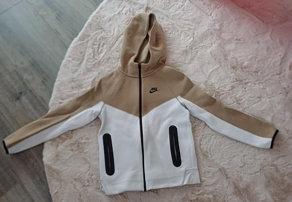 Nike Tech Fleece set – maat 137-148 (kids), Wit, Nike, Overige maten, Ophalen of Verzenden