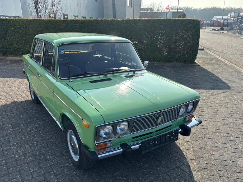 Prachtige Lada 1500 S Sedan uit 1983, weinig km, 1e lak, foto 3