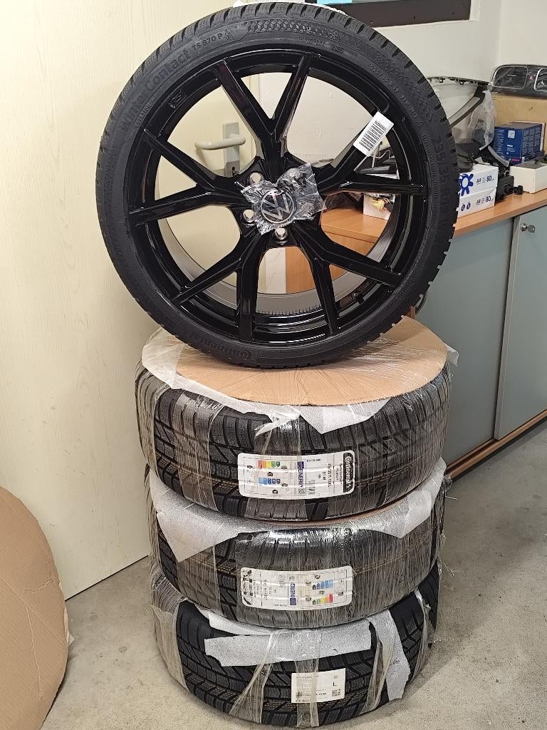 GOLF 8 R GTI Originele Estoril 19 nch velgen+winterbanden, 19 inch, Banden en Velgen, Nieuw, 235 mm