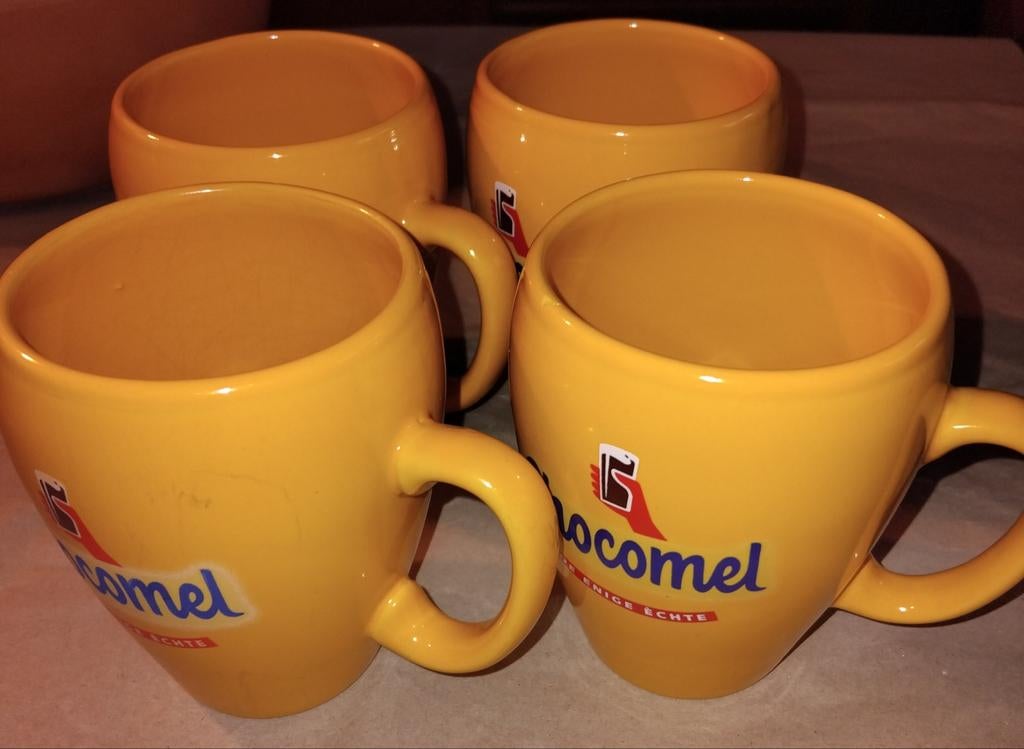 Vintage Chocomel Bekers - Set van 4, Gebruikt, Stationsplein 4, 3818 LE Amersfoort, Keramiek, FrieslandCampina