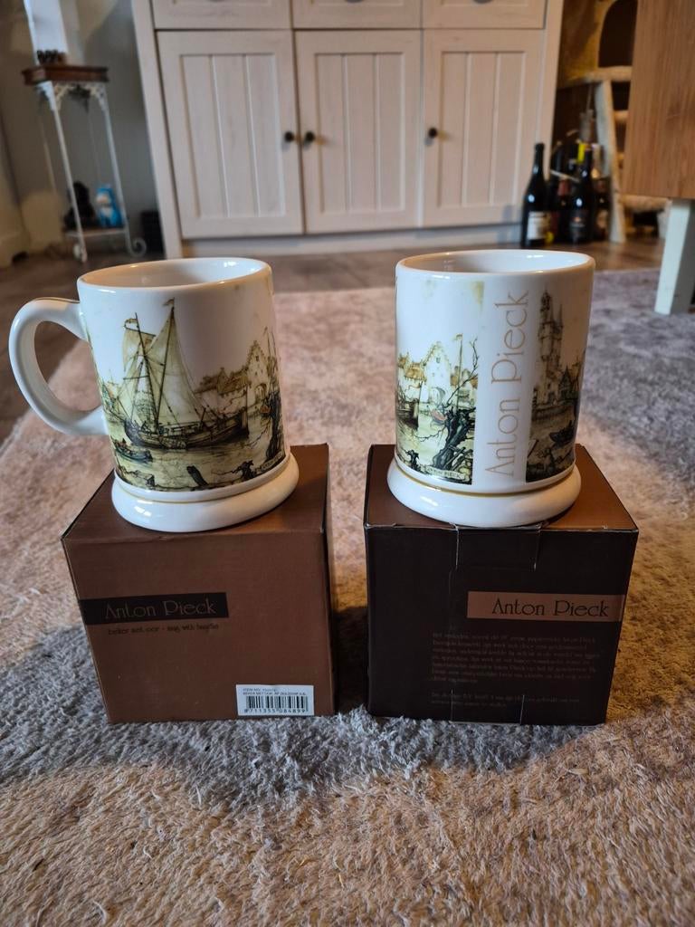 2x Anton Pieck beker, Huis en Inrichting, Keramiek, Nieuw, Ophalen of Verzenden, Overige stijlen