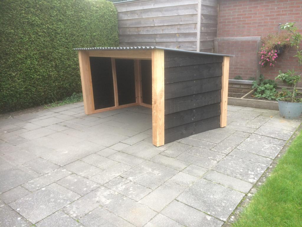 Mooie Douglas Schuilstallen, Meerdere dieren, Geit