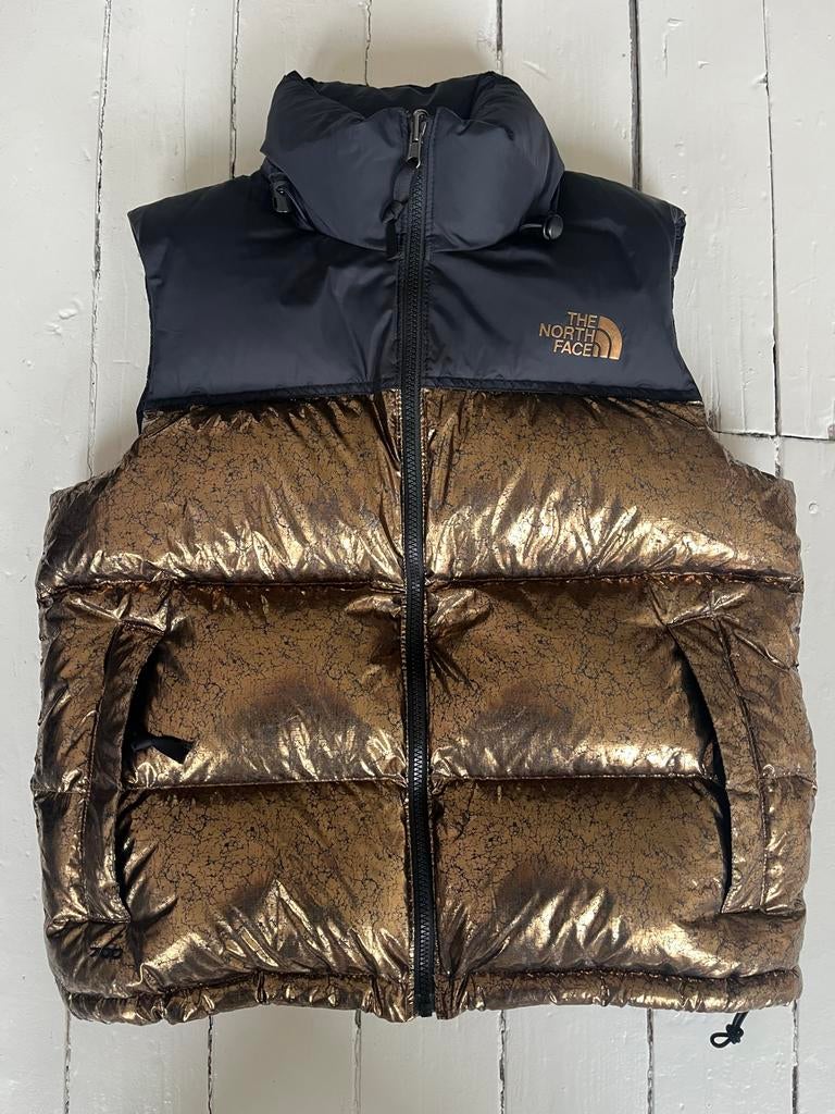 The North Face 1996 Retro Nuptse Bodywarmer Goud, Ophalen of Verzenden, Zo goed als nieuw, Maat 38/40 (M), Overige kleuren