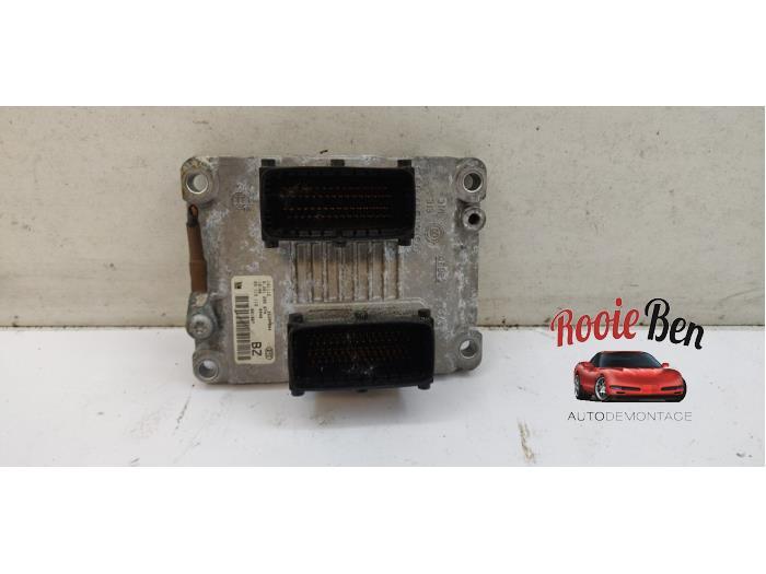 Inspuitcomputer van een Opel Corsa, Gebruikt, -, -, Opel