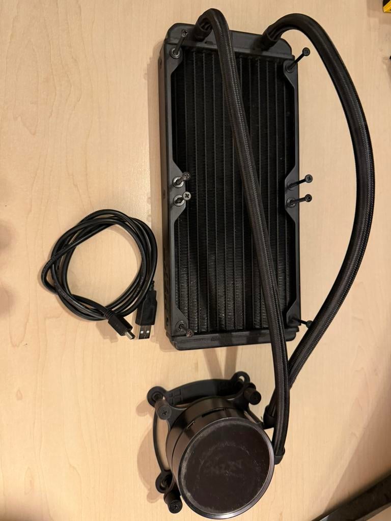 Nzxt kraken x52 waterkoeling, Ophalen of Verzenden, Zo goed als nieuw