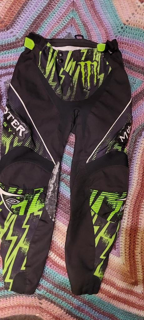 Motorcross broek monster energy maat 32, Motoren, Kleding | Motorkleding, Ophalen, Tweedehands, Broek | textiel