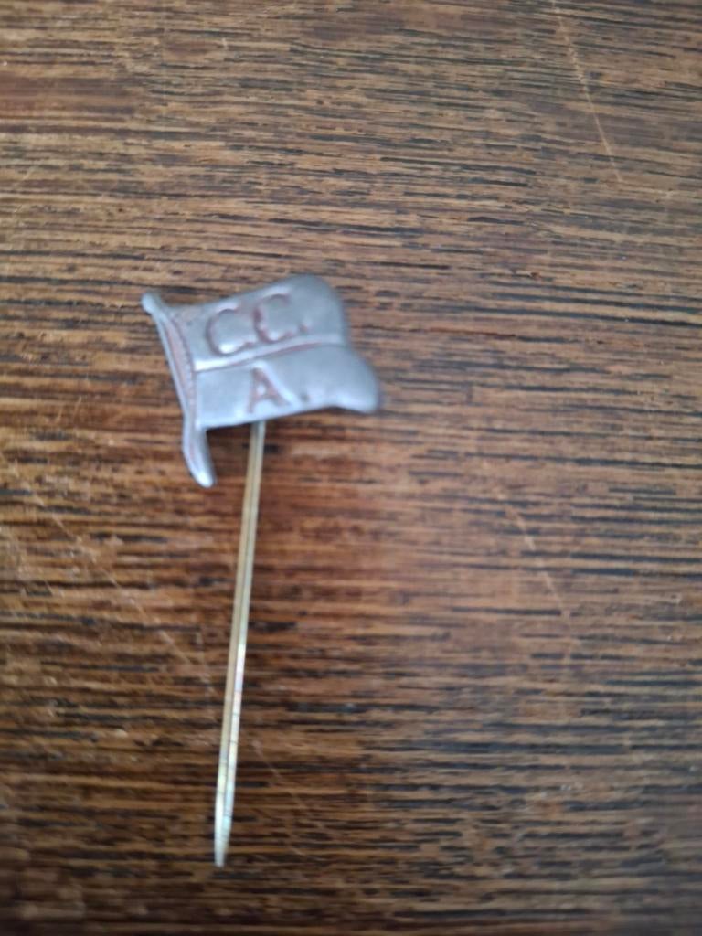 Oude CCA speld, Ophalen of Verzenden, Gebruikt, Overige onderwerpen, Speldje of Pin