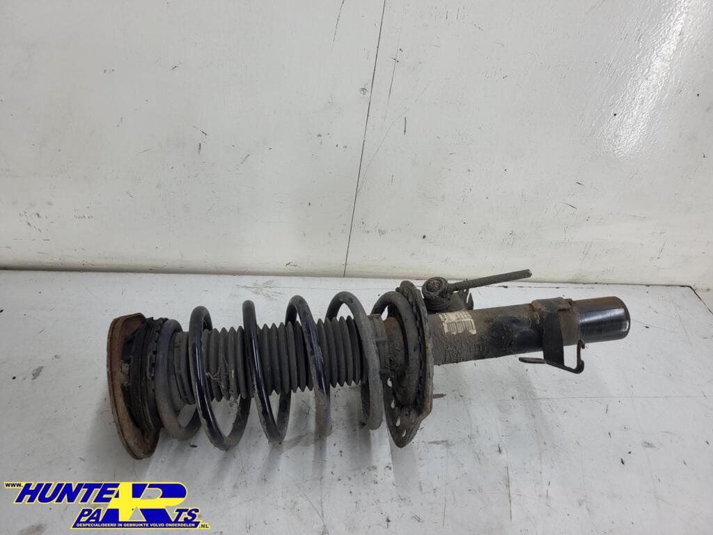 Schokbreker RV Volvo V70 III 1.6 T4 ('07-'17) 31317796, Gebruikt, Ophalen of Verzenden, Volvo, Volvo