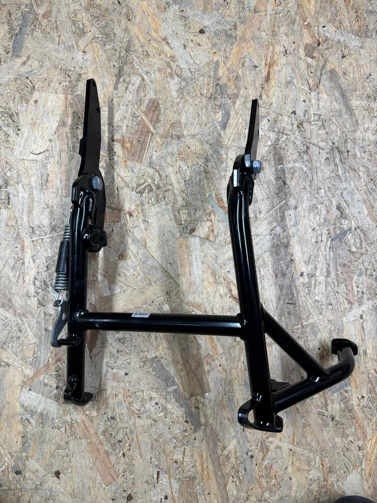 Moto Guzzi V100 Stelvio Middenstandaard Artnr.2S002150, Ophalen of Verzenden