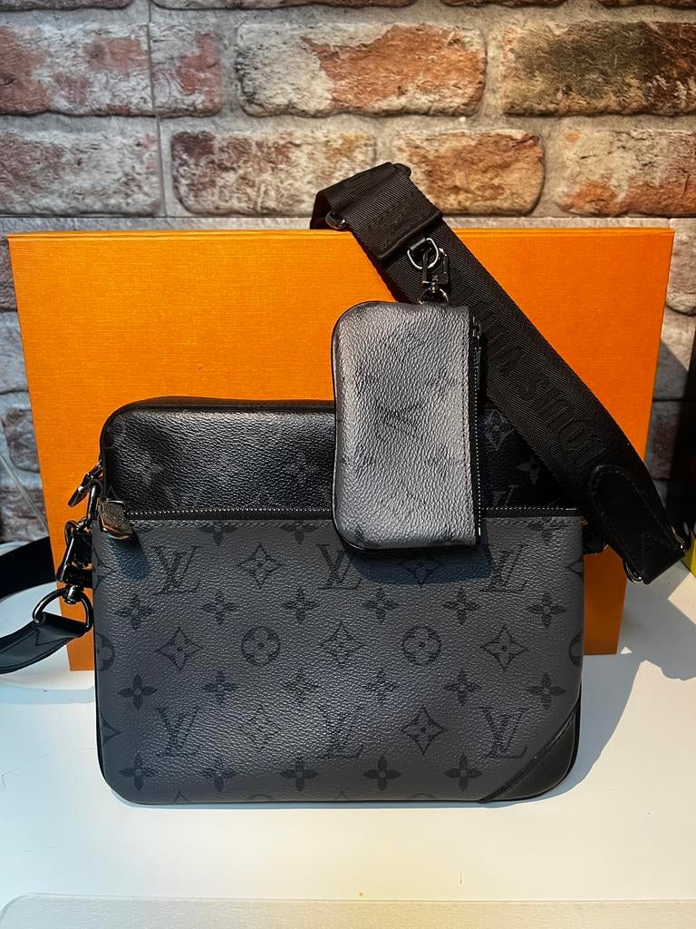 Louis Vuitton trio messenger bag, Ophalen of Verzenden, Zo goed als nieuw, Zwart, Leer