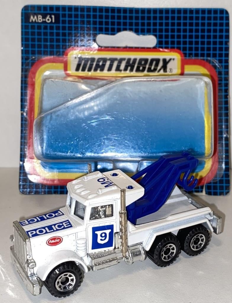 Matchbox 61E-6 Peterbilt met Peterbilt logo, Hobby en Vrije tijd, Modelauto's | Overige schalen, Zo goed als nieuw, Bus of Vrachtwagen