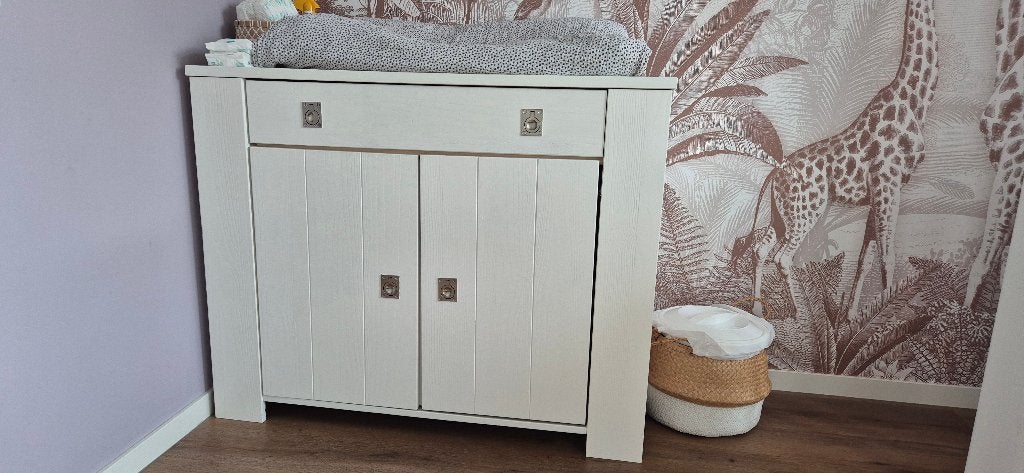 Foto 4 van Babykamer compleet, massief hout