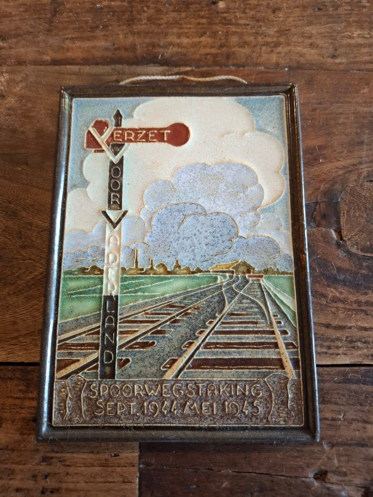 Delfts Blauw Tegeltableau Spoorwegstaking 1944-1945, Ophalen