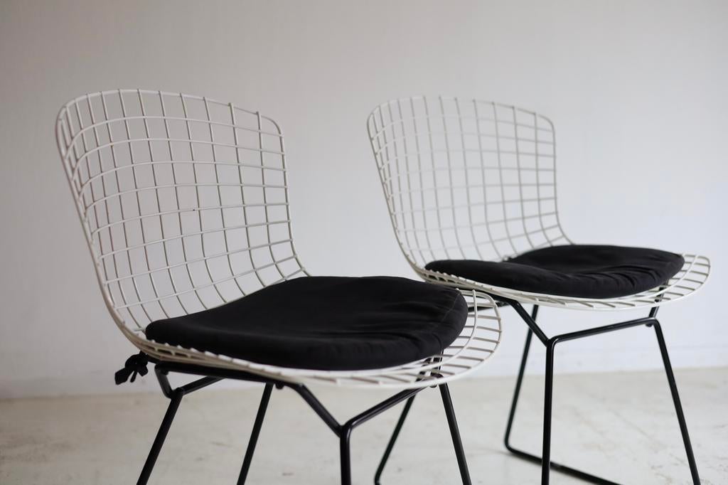 Set van 2 Wire chairs 420 van Harry Bertoia, Ophalen, Twee, Wit, Design