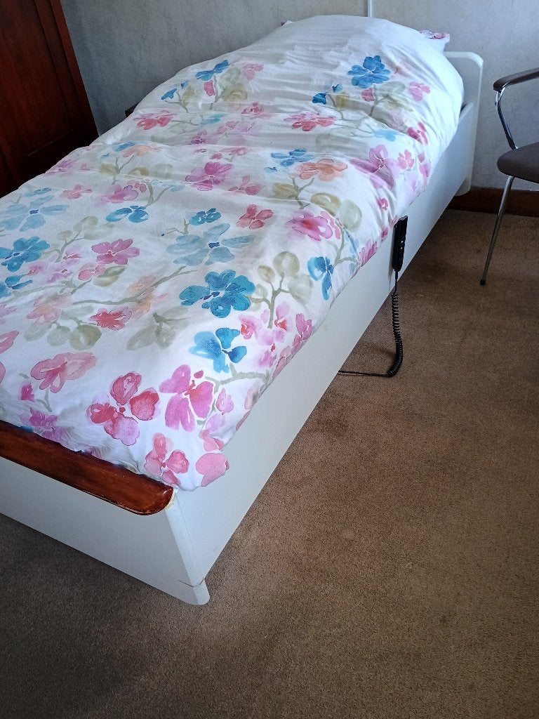een persoons bed + kaptafel, Ophalen, Eenpersoons, Wit, 200 cm