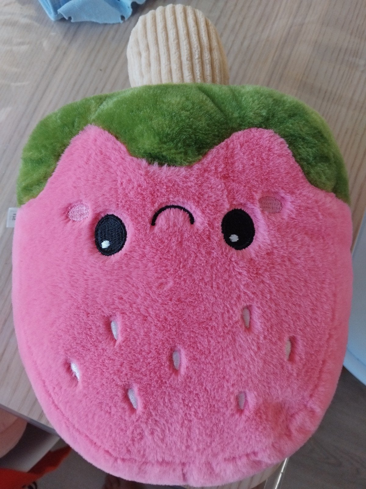 Leuke roze aardbei knuffel met gezichtje, Kinderen en Baby's, Ophalen, Overige typen, Zo goed als nieuw, Middelgroot (20 tot 80 cm)